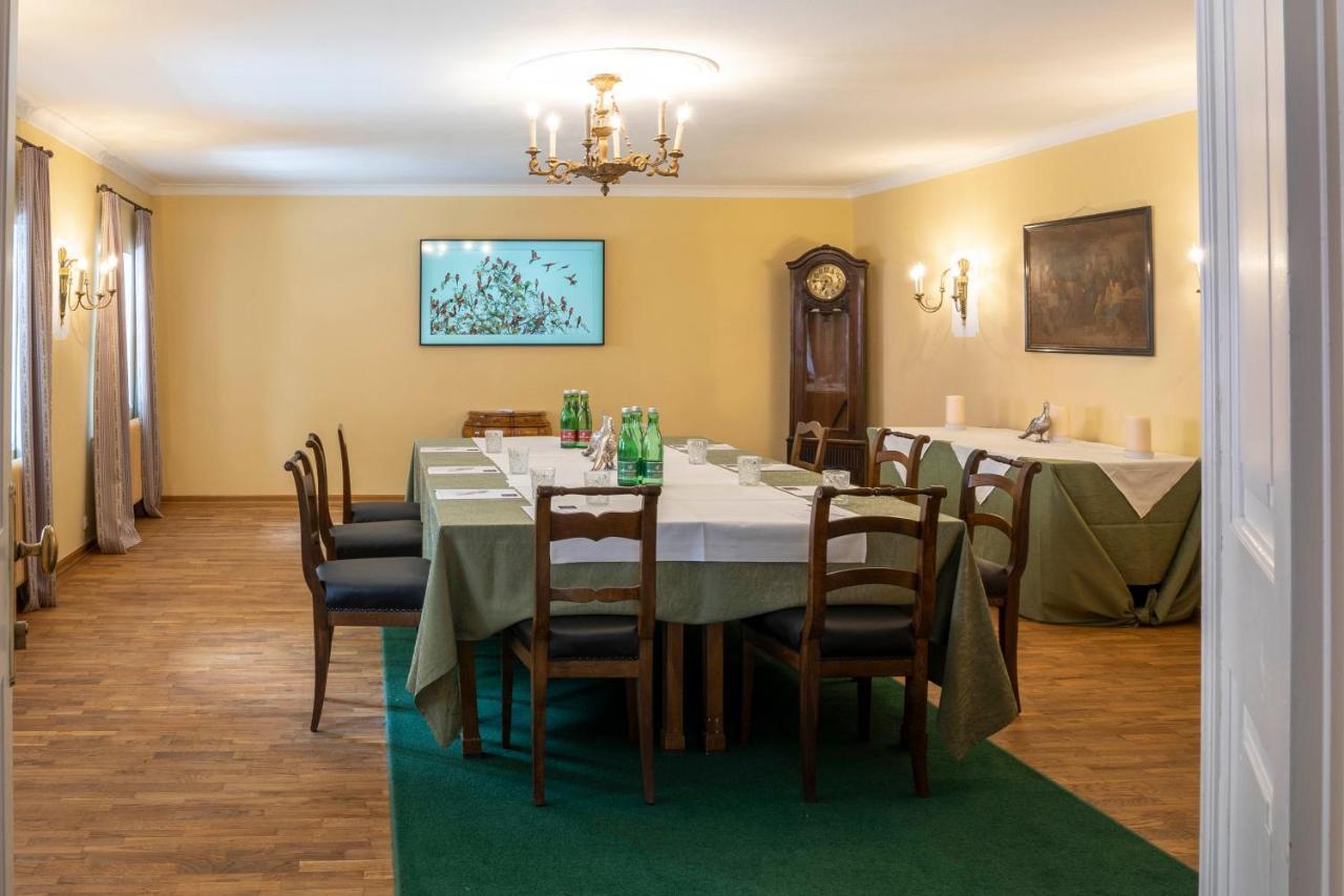 Der Schlosswirt Zu Anif - Biedermeierhotel Und Restaurant Exteriér fotografie